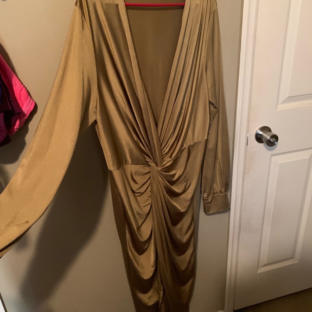 Plus Twist front plunge slinky midi dress (olive)